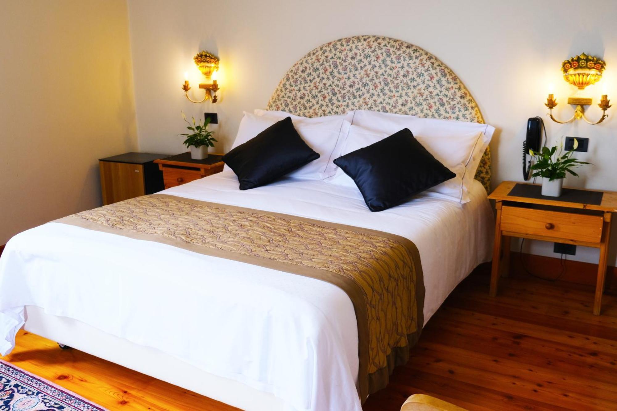Hotel Villa Ca Damiani Caneva ภายนอก รูปภาพ
